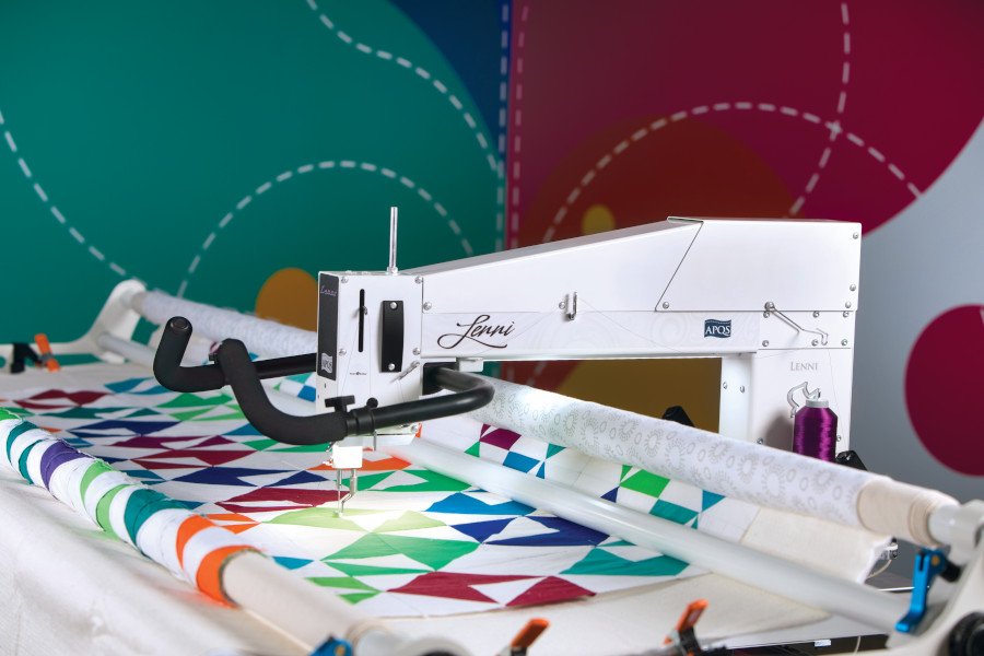 Lenni longarm quilting machine from APQS
